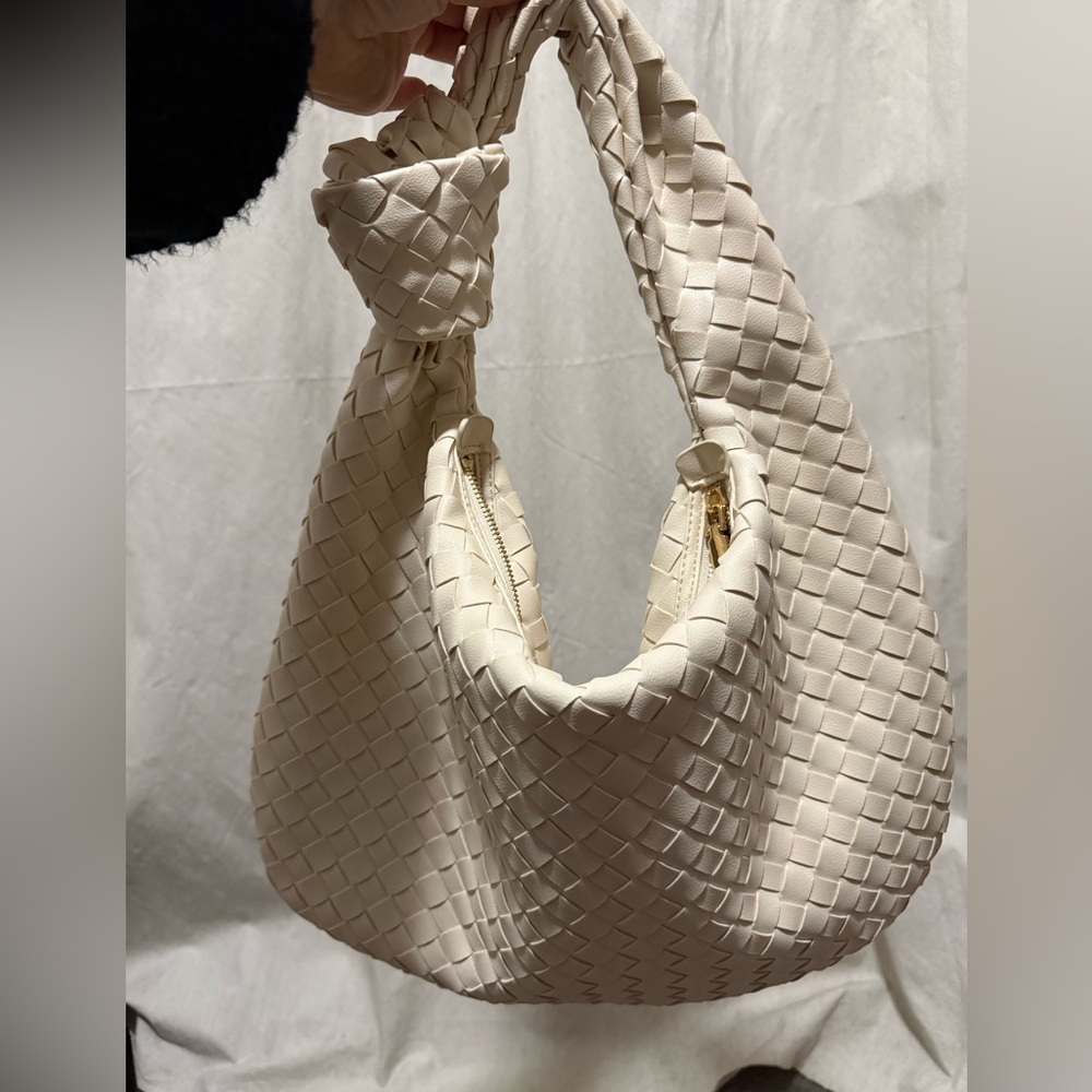 Urban Expressions Cream Woven Shoulder Bag